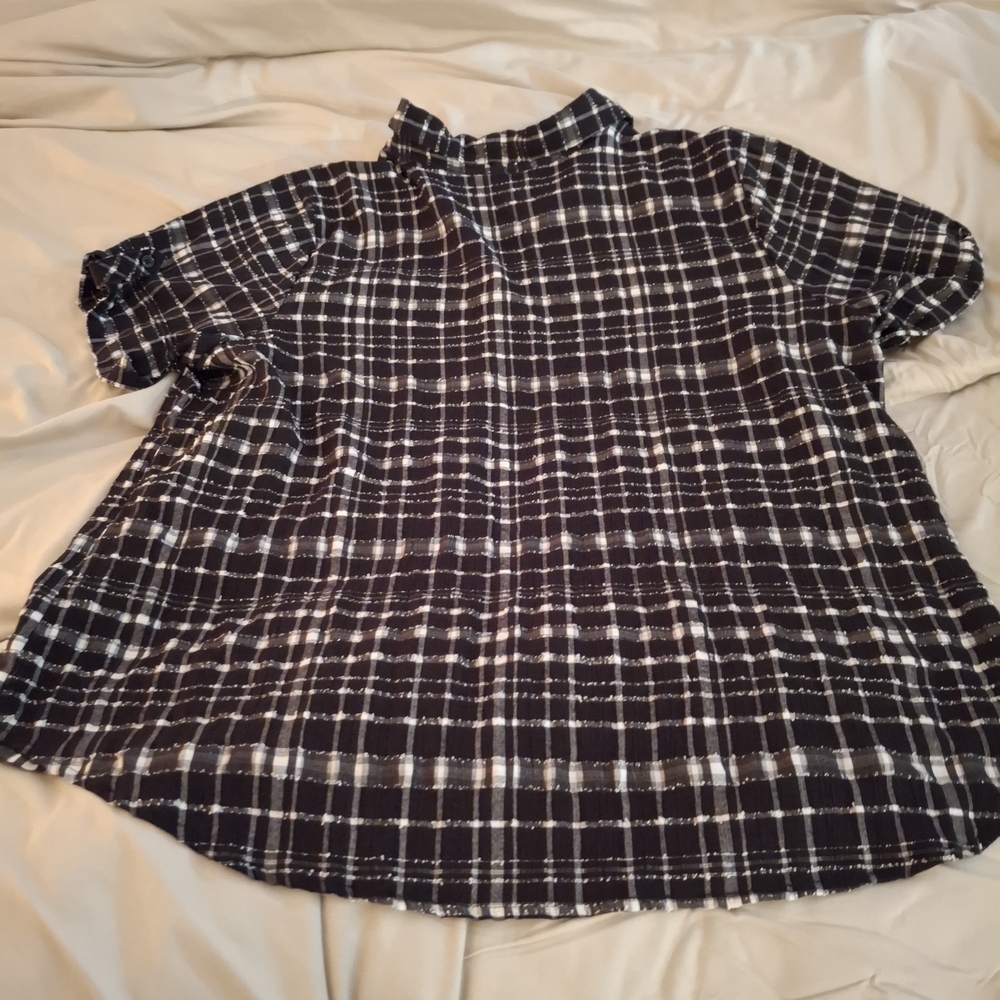CJ Banks Women's Monochrome Plaid Short Sleeve Shirt - Picture 7 of 7
